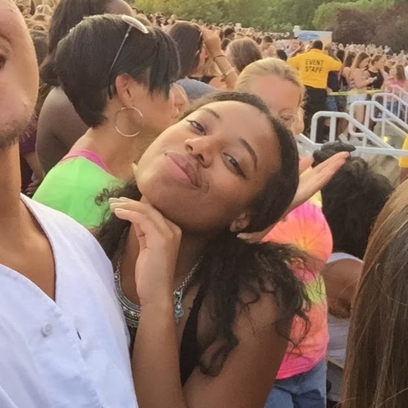 Meet your Posher, Trysten - Picture 1 of 1